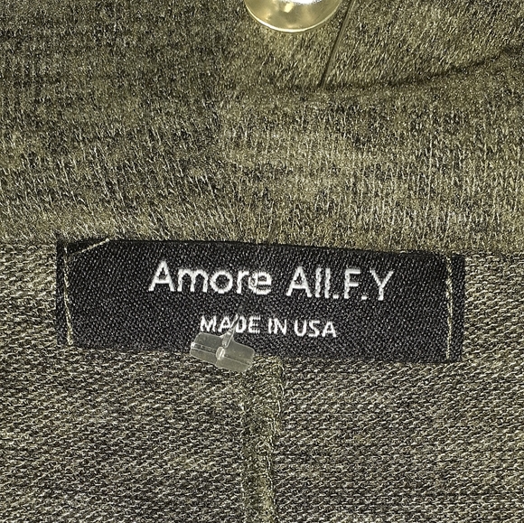 Amore All FY - Picture 3 of 4